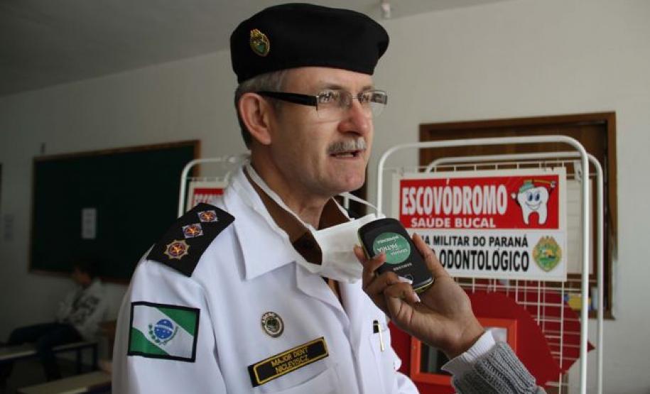 Major Roque Nicleviscz, dentista Curitiba, 12 de outubro 2012.Evento:UPS Uberaba Dia das CriançasMajor NiclevisczFoto:Cabo Manoel Gomes-PMPR
