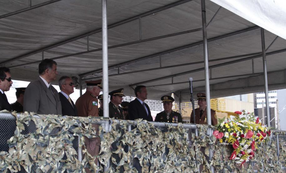 Polícias do Paraná comemoram Dia de Tiradentes