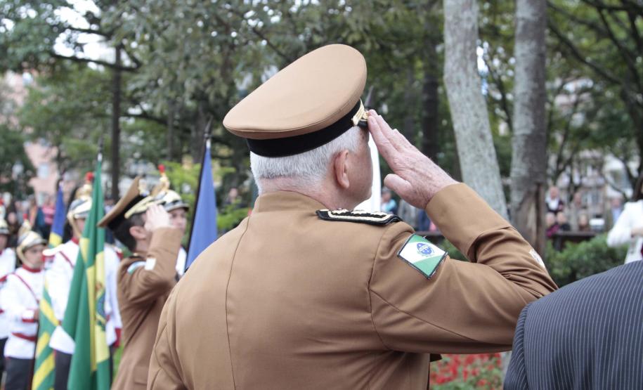 Polícias do Paraná comemoram Dia de Tiradentes